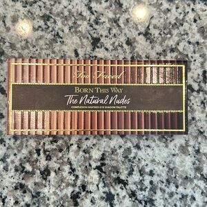 Too faced born this way palette